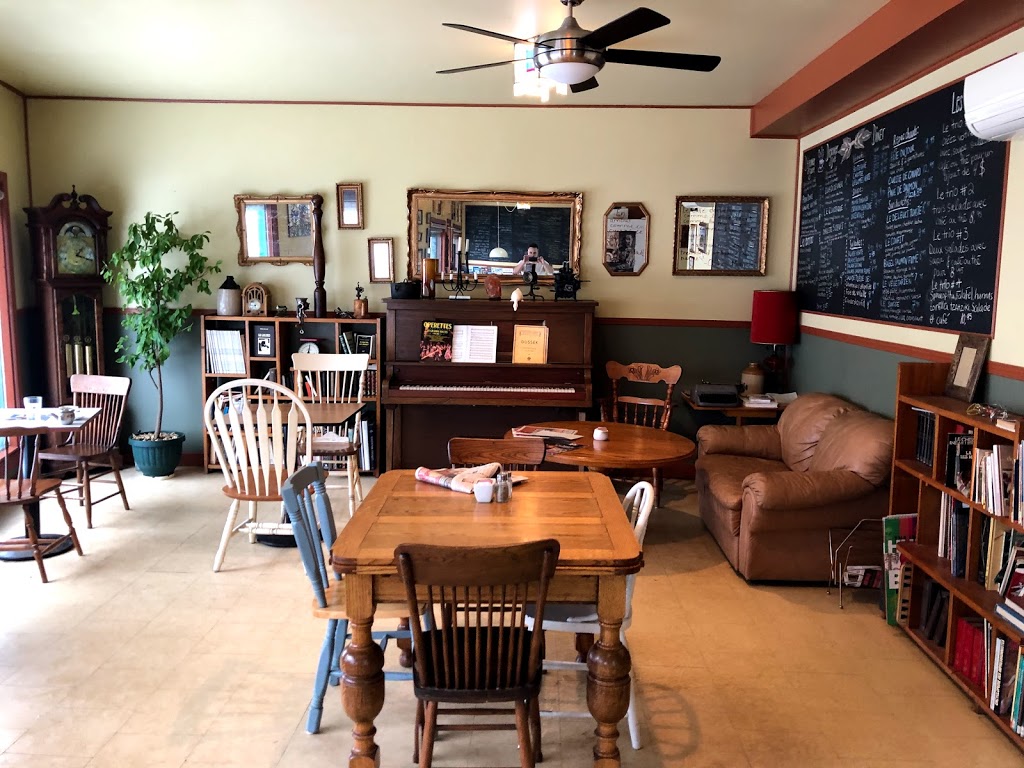 Les Produits Starca Café Bistro | 1395 Rue Saint Joseph, Sainte-Adèle, QC J8B 1G5, Canada | Phone: (450) 745-1700