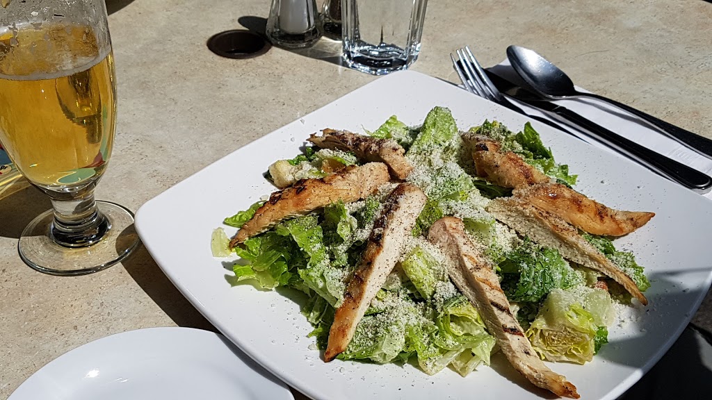 Il Fornetto Restaurant | 1900 Boulevard Saint-Joseph, Lachine, QC H8S 2N5, Canada | Phone: (514) 637-5253