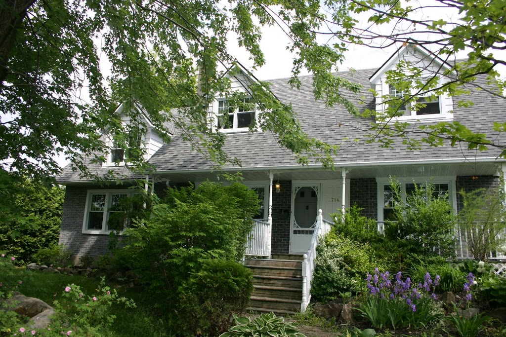 SOMMET RÉNOVATION Inc. | 815 Rue Hébert, Mont-Saint-Hilaire, QC J3H 1S8, Canada | Phone: (450) 467-8587