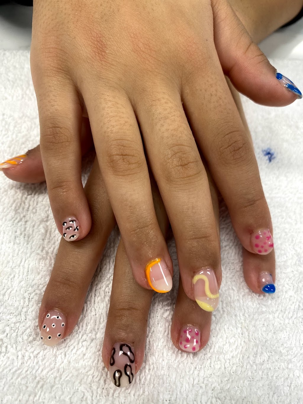 E&R nails salon | 15 Centennial Pkwy S, Hamilton, ON L8G 2B8, Canada | Phone: (289) 635-6864
