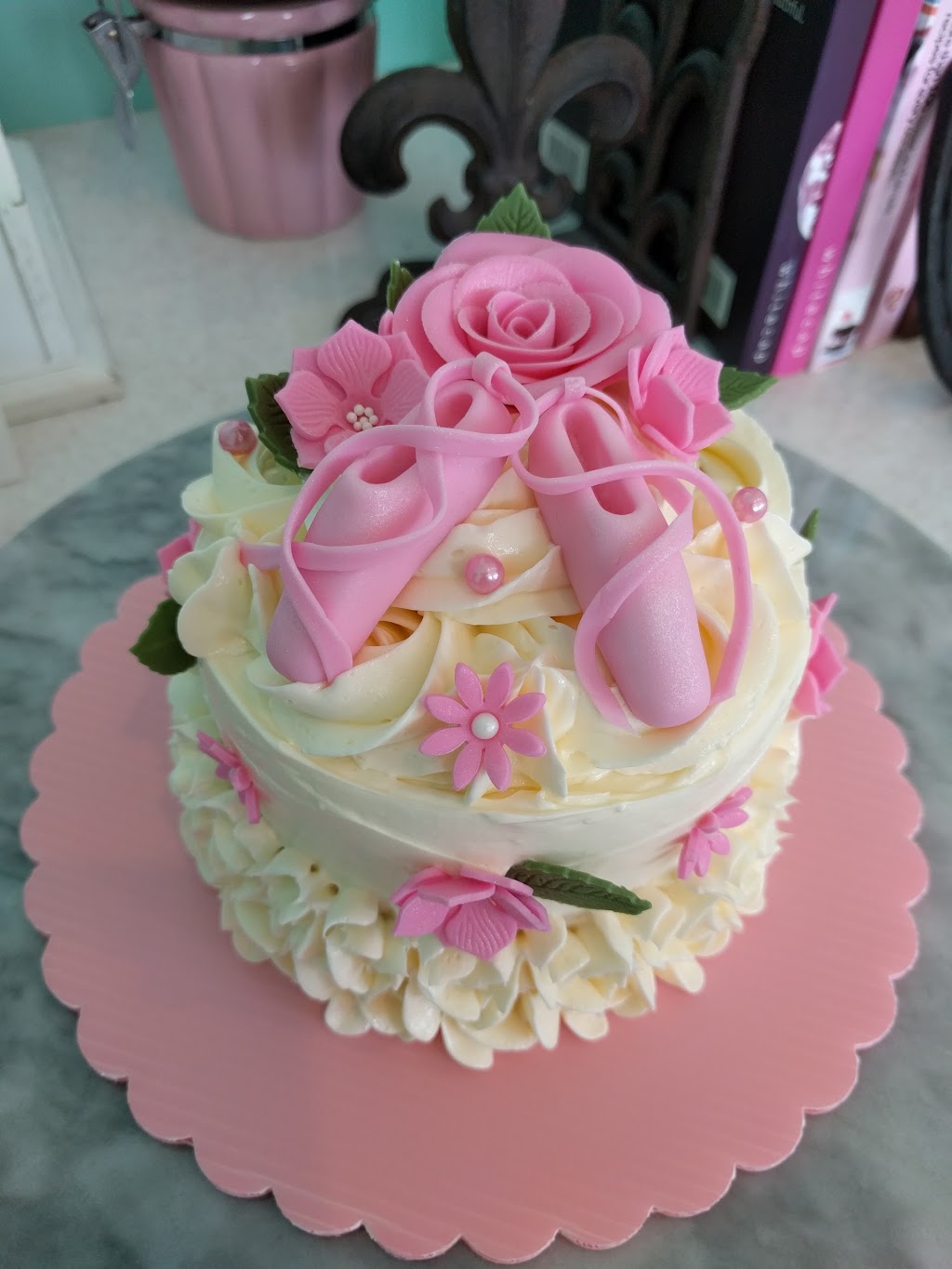 Babycakes Cupcakery | 9520 Main St #100, Clarence, NY 14031, USA | Phone: (716) 320-0369