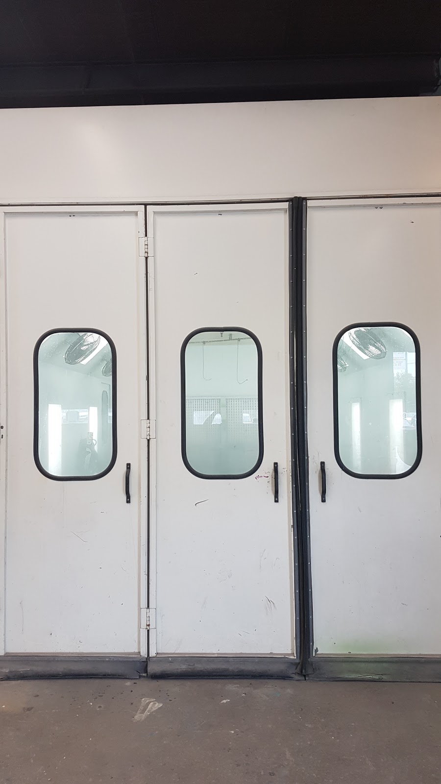 Steele Collision Center Burnside | 151 Joseph Zatzman Dr, Dartmouth, NS B3B 1M7, Canada | Phone: (902) 468-6969