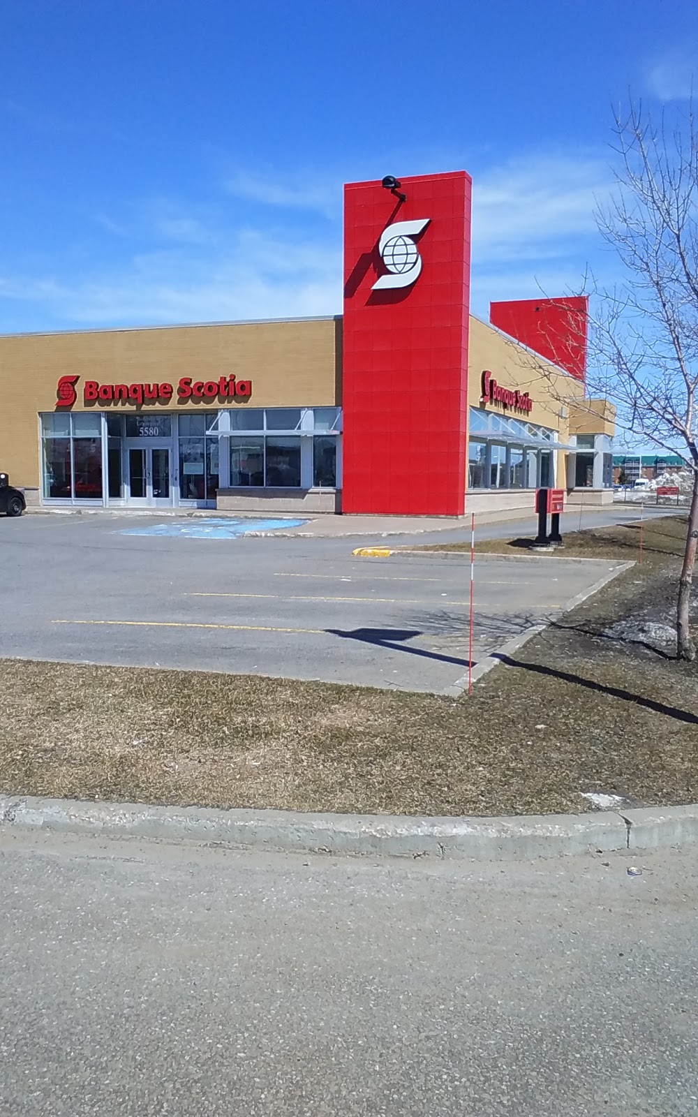 Scotiabank | 5580 Boulevard des Gradins, Québec, QC G2J 1R7, Canada | Phone: (418) 626-4015