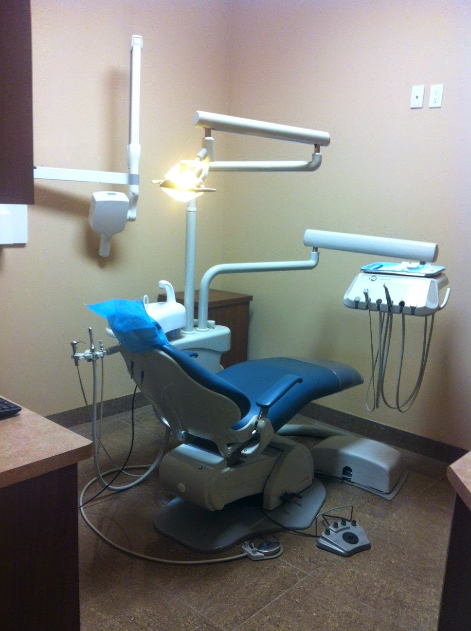 Carlton Dental | dentist | 145 Carlton St, St. Catharines, ON L2R 1R5, Canada | 9059846000 OR +1 905-984-6000