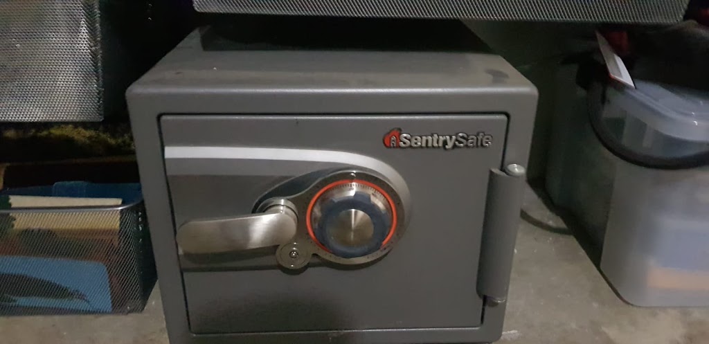 Key Master Locksmith | 30 Avon Ln, Ottawa, ON K1M 1V1, Canada | Phone: (613) 482-6583