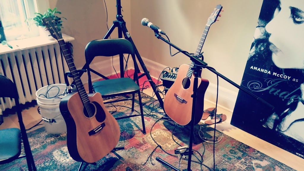 Stanstead House Concerts Network - SHCN | 213 Rue Lavigne, Shefford, QC J2M 1W4, Canada | Phone: (819) 238-1470