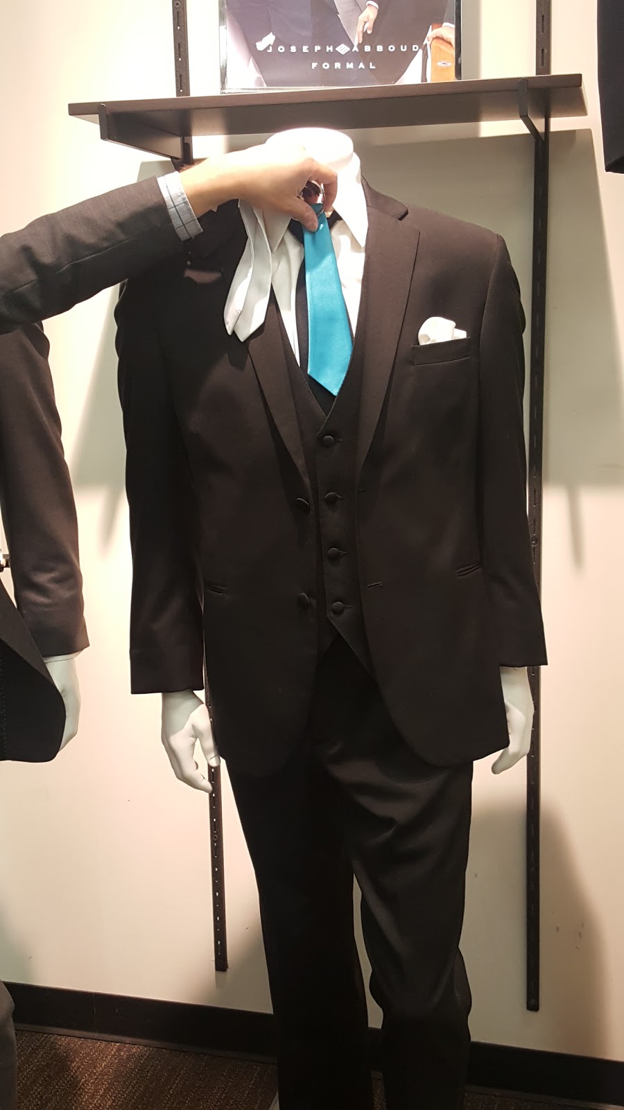 Mens Wearhouse | 1779 Walden Ave, Cheektowaga, NY 14225, USA | Phone: (716) 892-0752