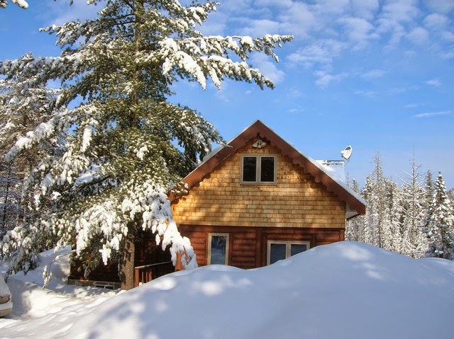 Chalet Guimond | 530 Rue Guimond, Saint-Alexis-des-Monts, QC J0K 1V0, Canada | Phone: (514) 370-8329