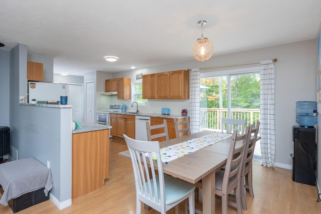 Sauble Beach Getaway | 2 Carson Lake Crescent, Sauble Beach, ON N0H 2G0, Canada | Phone: (416) 230-0812