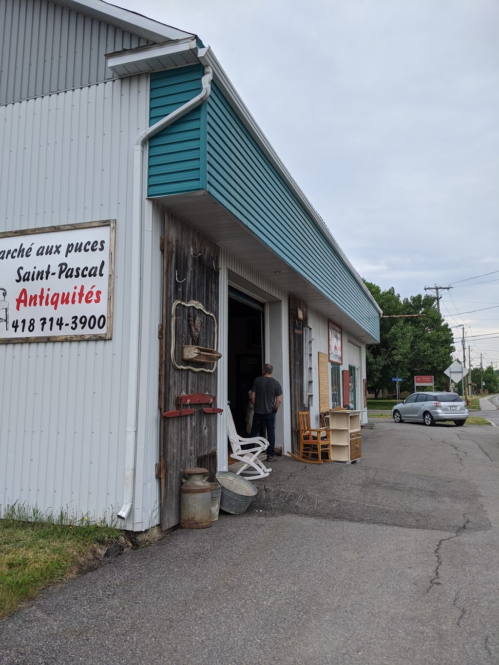 Marche Aux Puces Saint-Pascal Antiquites | 295 Av. Patry, Saint-Pascal, QC G0L 3Y0, Canada | Phone: (418) 714-3900