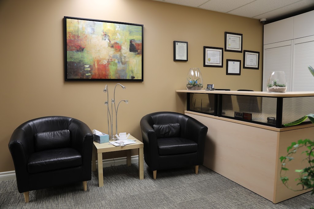 Hillhurst Denture Clinic | 1228 Kensington Rd NW #104, Calgary, AB T2N 3P7, Canada | Phone: (403) 283-1272