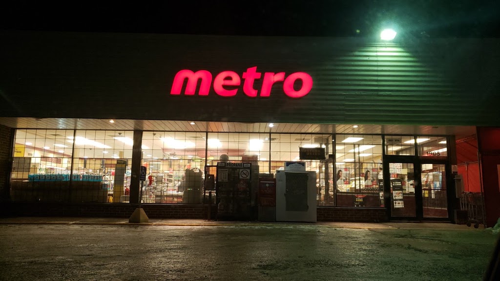 Metro Belvedere | 1905 Rue Belvédère S, Sherbrooke, QC J1H 5S1, Canada | Phone: (819) 566-5596