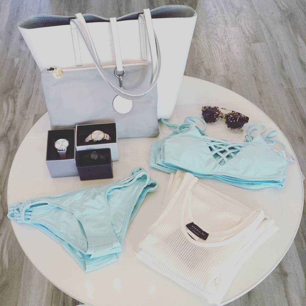 Boutique La Raffinerie | 2052 Chem. du Village, Mont-Tremblant, QC J8E 1K4, Canada | Phone: (819) 717-1288