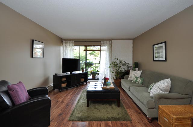 Wellesley Manor | 1916 McCallum Rd, Abbotsford, BC V2S 3M8, Canada | Phone: (604) 852-0827
