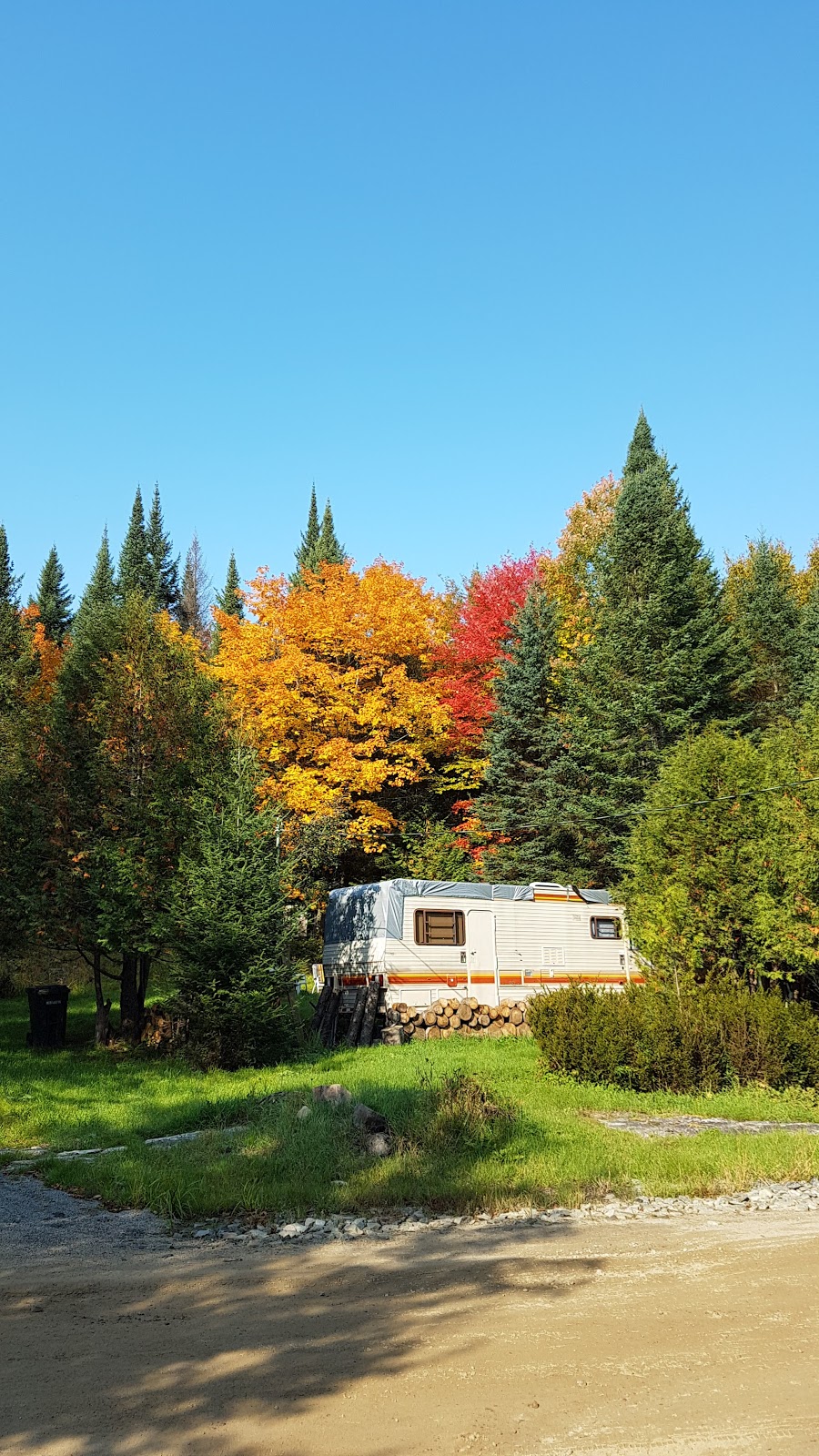 Chalet à louer Les Laurentides Domaine R Monette | Impasse des Rapides, Amherst, QC J0T 2L0, Canada | Phone: (450) 582-2789