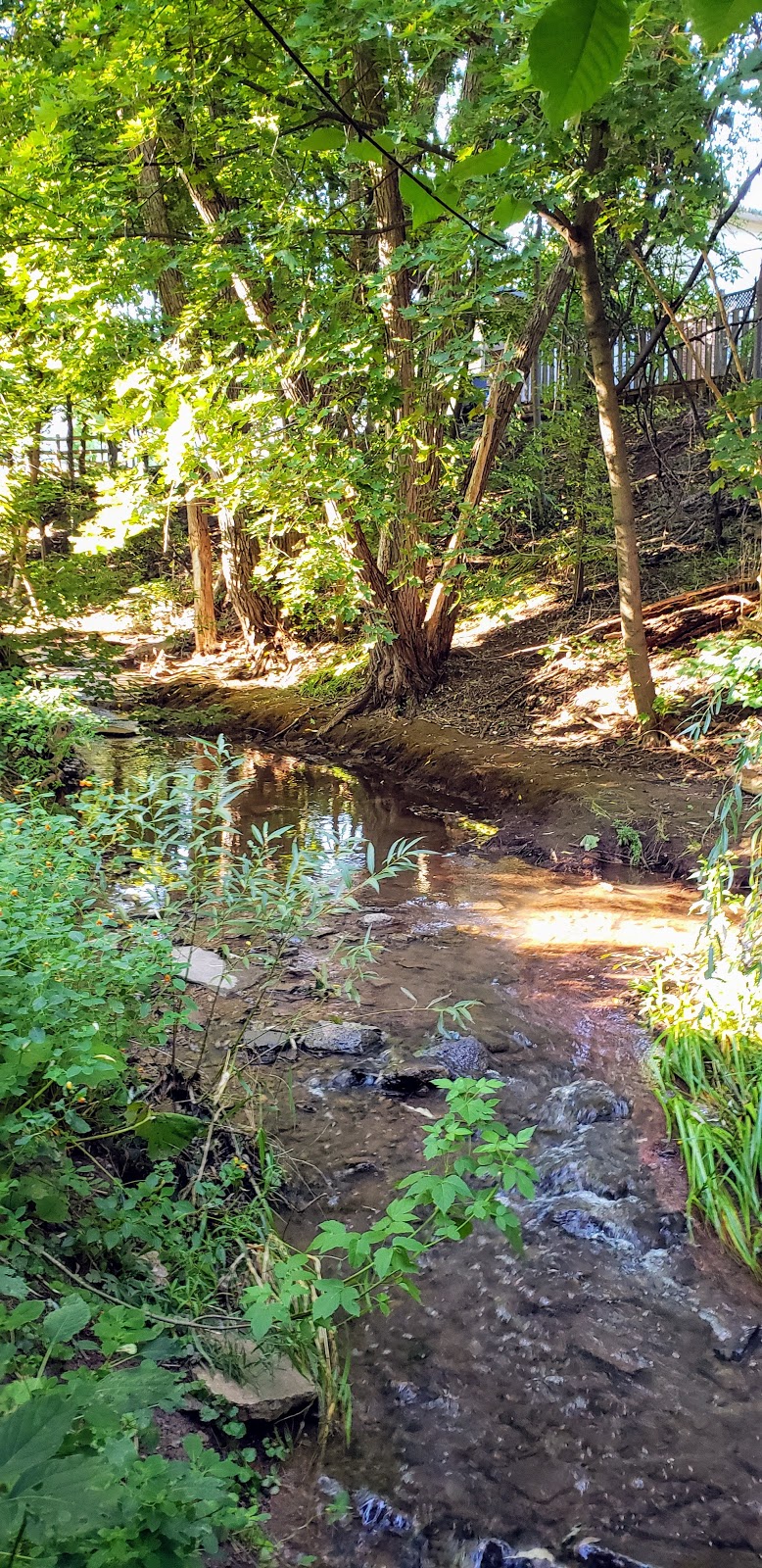 Oakdale Park Trailhead | Miller Rd, Oakville, ON L6H 1J6, Canada