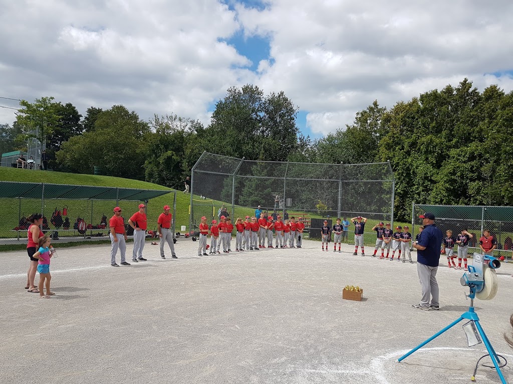 Oakridge Arena | 825 Valetta St, London, ON N6H 2Z2, Canada | Phone: (519) 661-4424