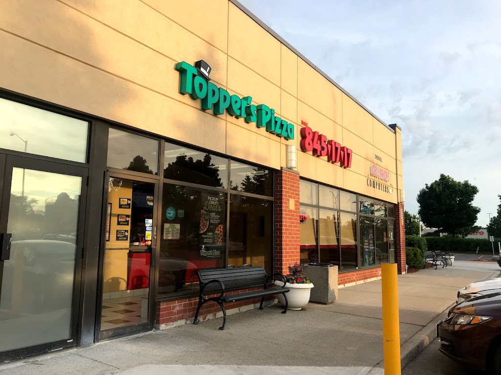 Toppers Pizza - Oakville | 220 North Service Rd W, Oakville, ON L6M 2T3, Canada | Phone: (866) 454-6644