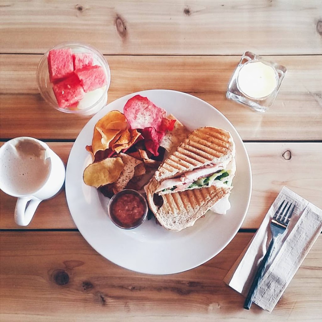 Cafe Amarti | 3033 Immel St #320, Abbotsford, BC V2S 6S2, Canada | Phone: (604) 504-0899
