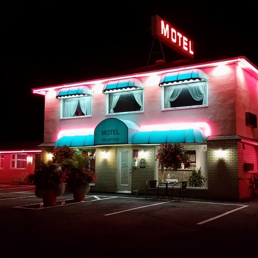 Motel Levis | 8520 Boulevard Guillaume-Couture, Lévis, QC G6V 8V7, Canada | Phone: (418) 837-6667