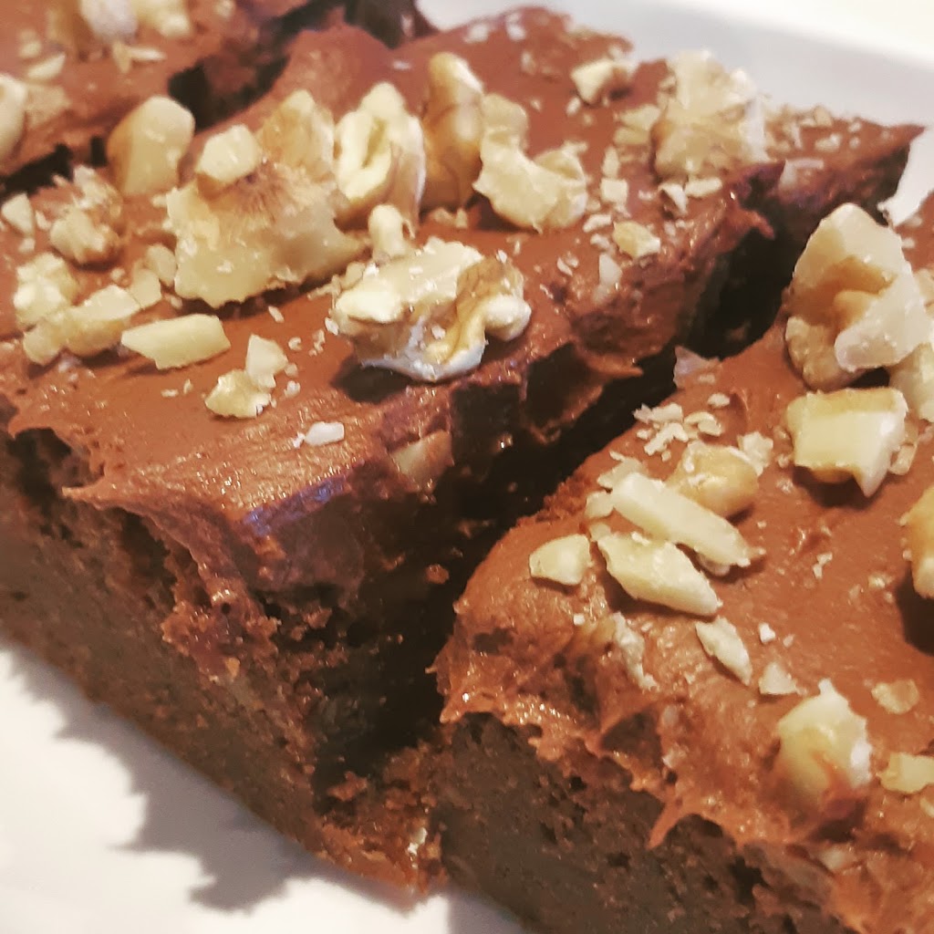 The sawdust bakery | 3185 Via Centrale, Kelowna, BC V1V 2A7, Canada | Phone: (778) 796-7965