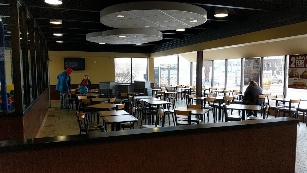 Burger King | 809 Victoria St N, Kitchener, ON N2B 3C3, Canada | Phone: (519) 578-1391