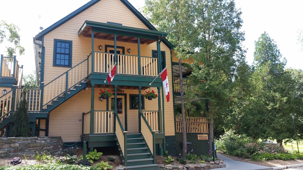 Rideau Tours - Boat tours, Bike, Kayak & SUP Rentals | 1671 Chaffeys Lock Rd, Elgin, ON K0G 1E0, Canada | Phone: (613) 583-4783