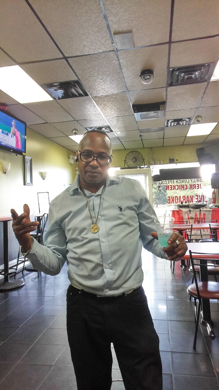 Which Is Right Restaurant & Sports Bar | 210 Markham Rd, Scarborough, ON M1J 3C2, Canada | Phone: (416) 551-4208