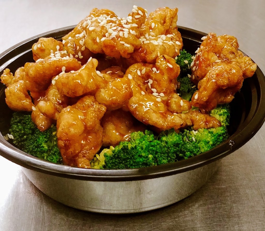 Barrhaven Lucky Panda Chinese Food | 3023 Cedarview Rd, Nepean, ON K2J 4A8, Canada | Phone: (613) 825-8080