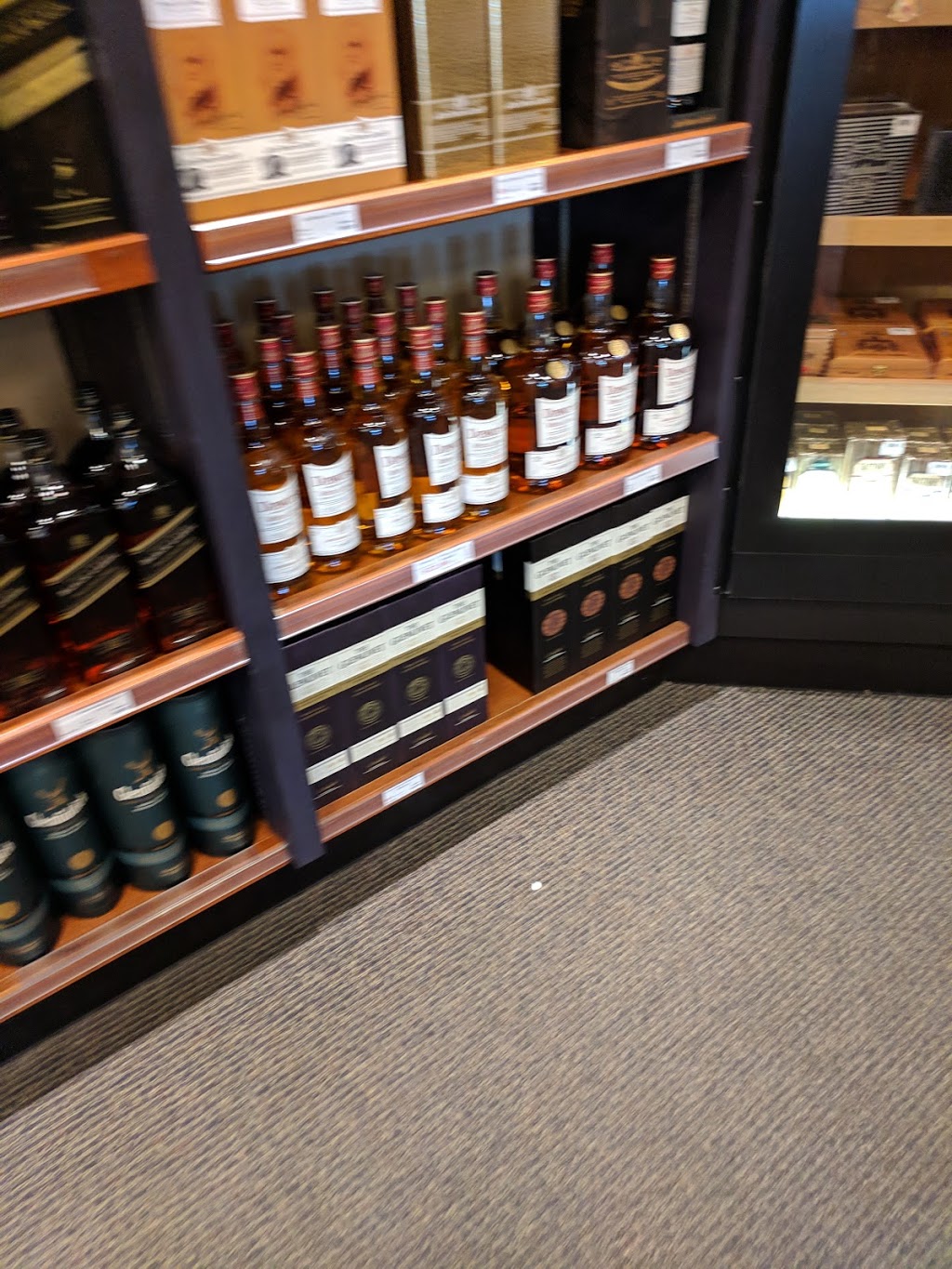 Emerson Duty Free Shop | Hwy I, 29, Emerson, MB R0A 0L0, Canada | Phone: (204) 373-2600