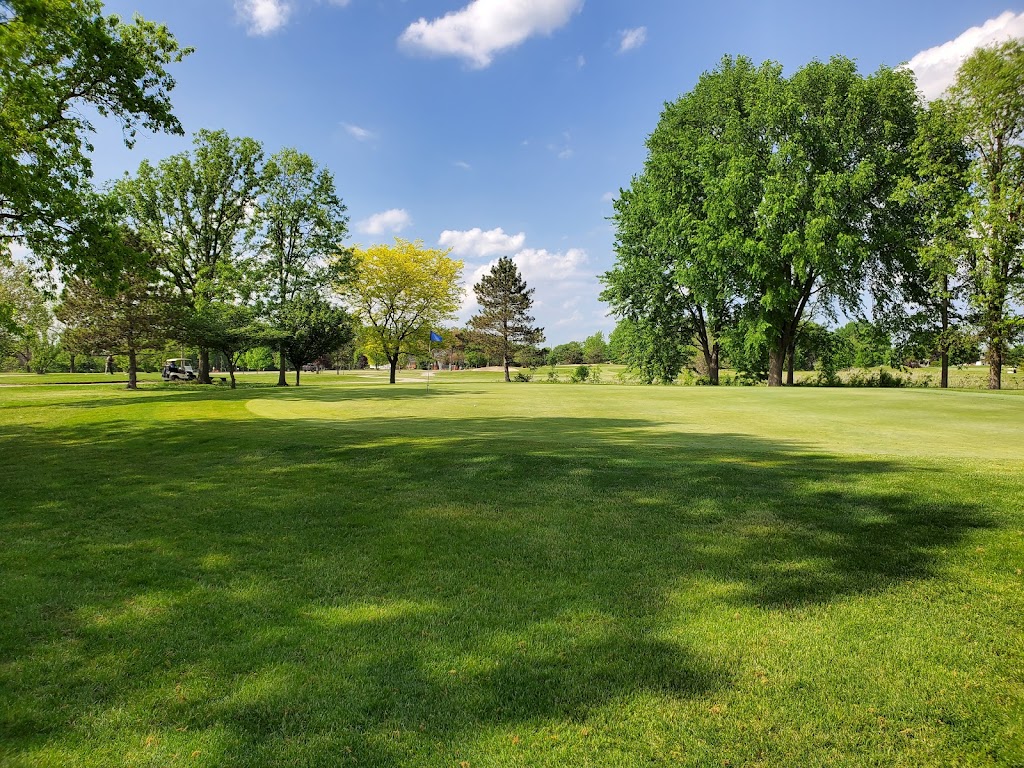 St. Clair Parkway Golf Course | 132 Moore Line, Mooretown, ON N0N 1M0, Canada | Phone: (519) 867-2160