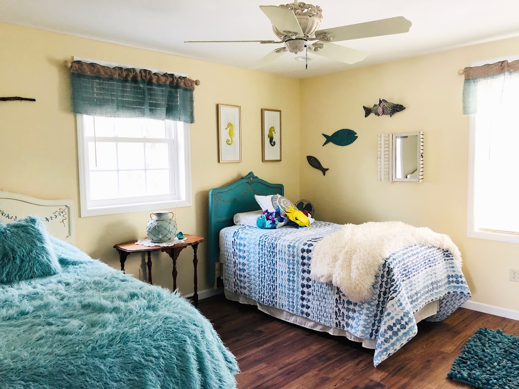 FuRmanity Home Decor Goods | 699 Versailles Rd, Silver Creek, NY 14136, USA | Phone: (716) 951-8021