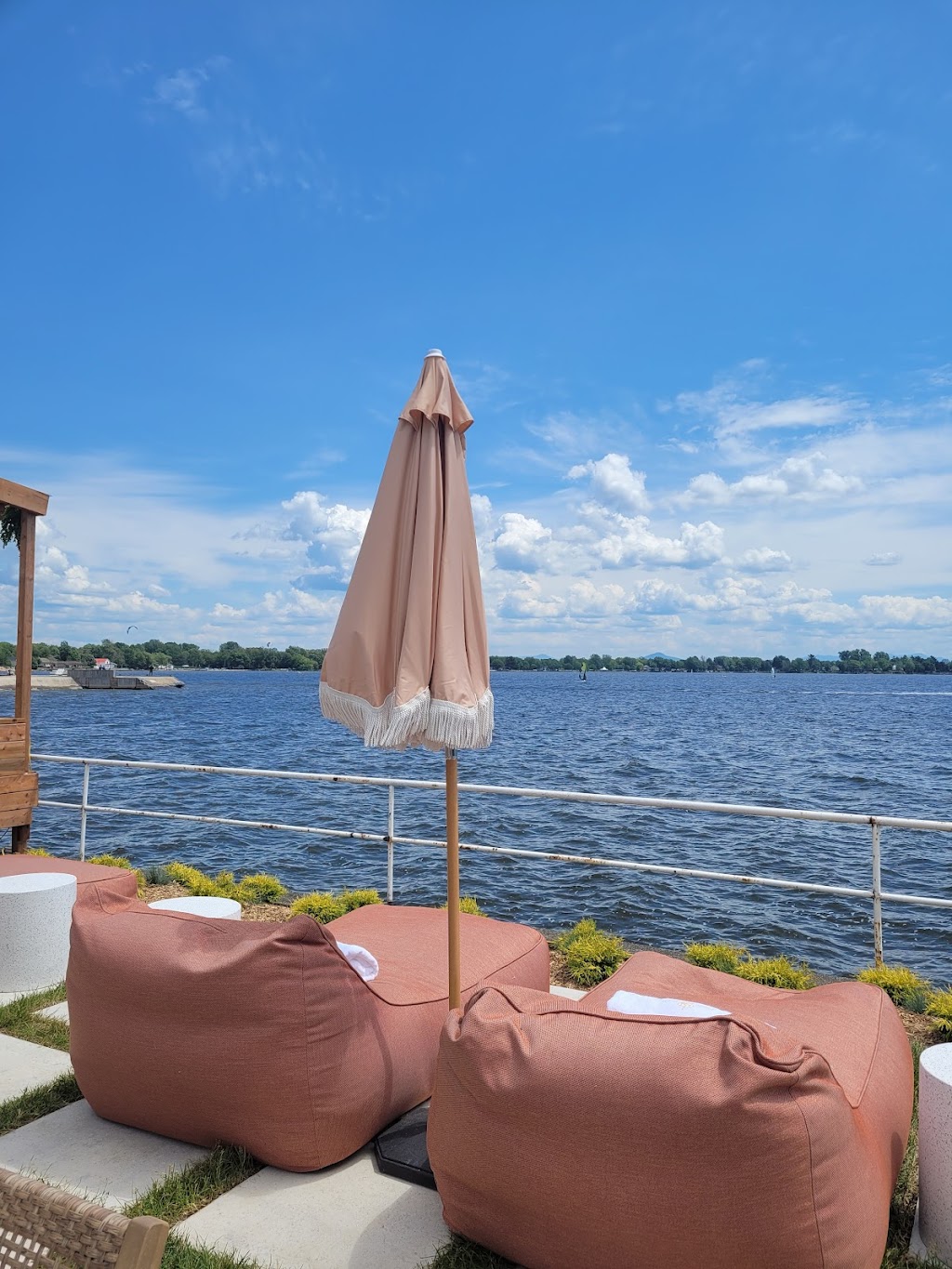 La Tropézienne | 266 Avenue de Venise O, Venise-en-Québec, QC J0J 2K0, Canada | Phone: (438) 865-8651