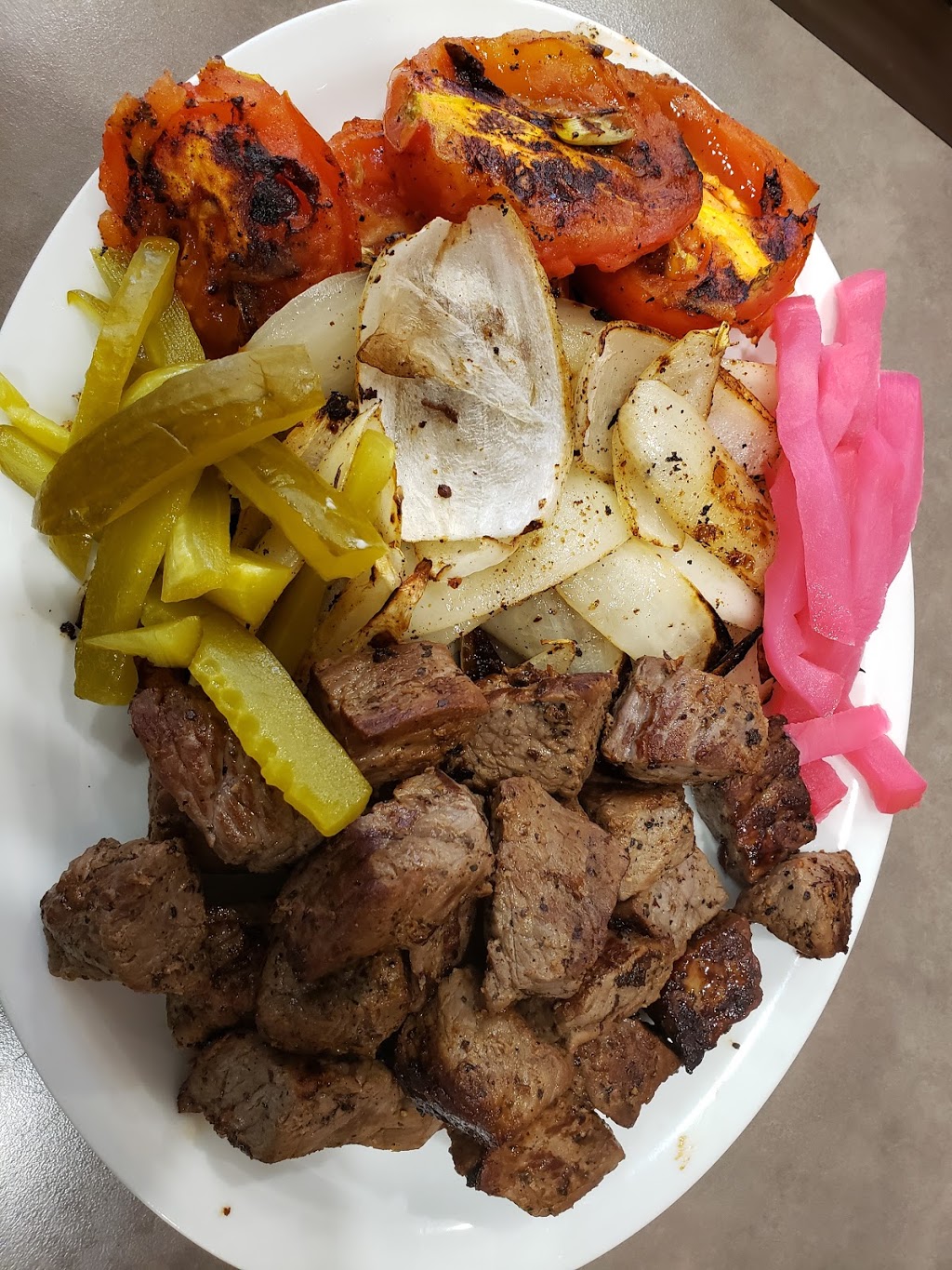 Shawarma house | 515 E Main St, Welland, ON L3B 3Y1, Canada | Phone: (905) 735-0777