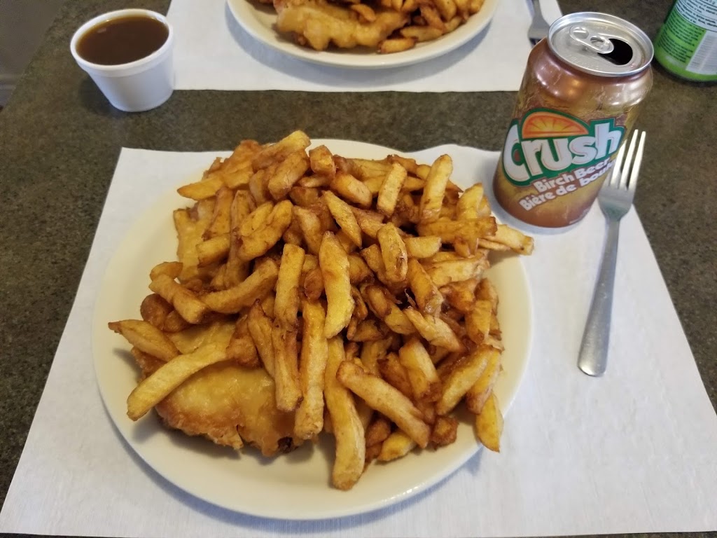 Seaside Restaurant | 2546 Topsail Rd, Conception Bay South, NL A1W 4A5, Canada | Phone: (709) 834-9059