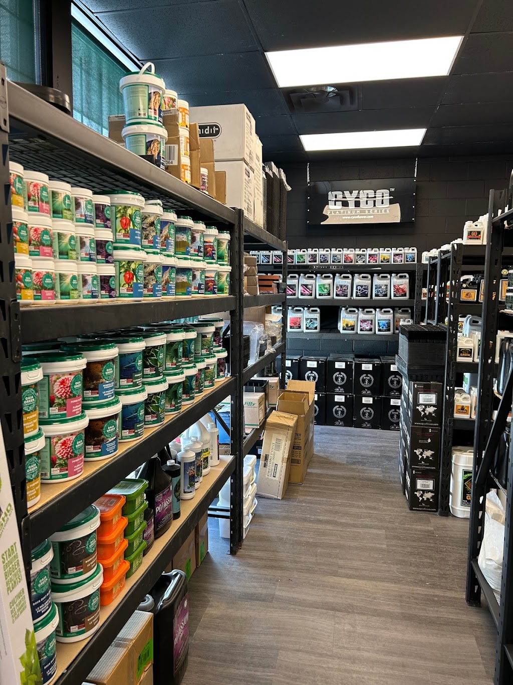 Coast2Coast Canada Growing | 6264 QC-132, Sainte-Catherine, QC J5C 1C5, Canada | Phone: (888) 227-1065