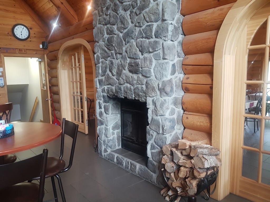 Centre Sportif Le Jasmin | 895 Rue Principale, Tourville, QC G0R 4M0, Canada | Phone: (418) 359-3723