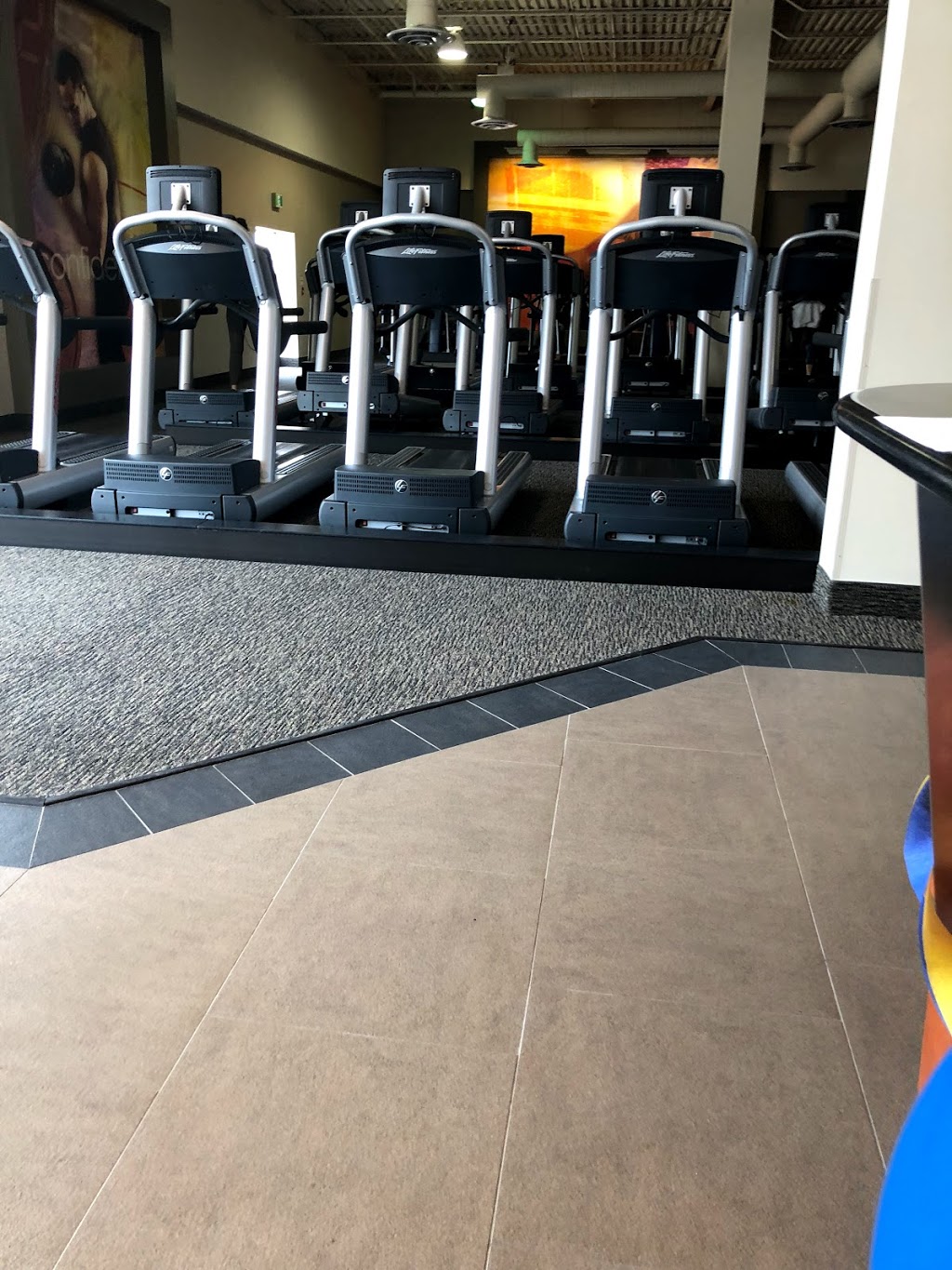 LA Fitness | 3100 Dixie Rd #14a, Mississauga, ON L4Y 2A6, Canada | Phone: (289) 724-0135