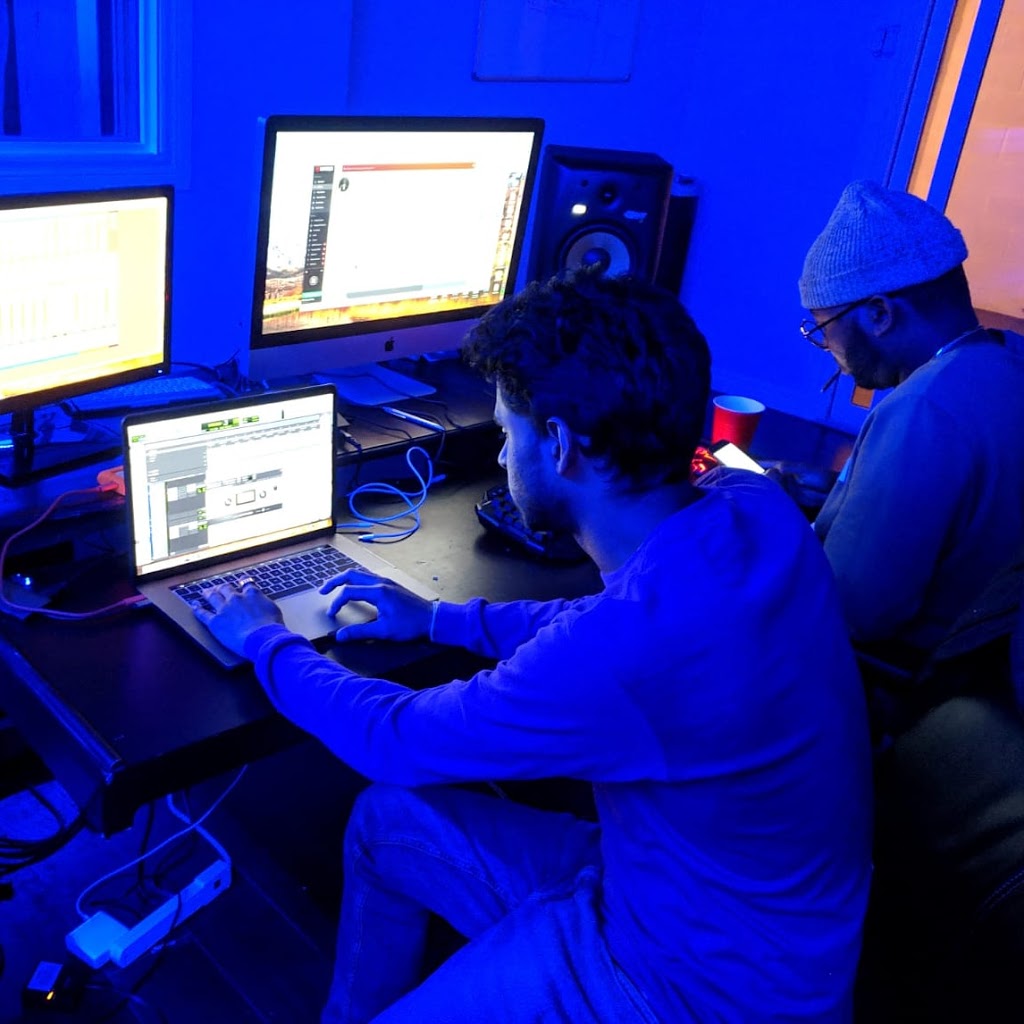 Studio Thirteen32 | 50 Weybright Ct #43, Scarborough, ON M1S 5A8, Canada | Phone: (416) 830-7346