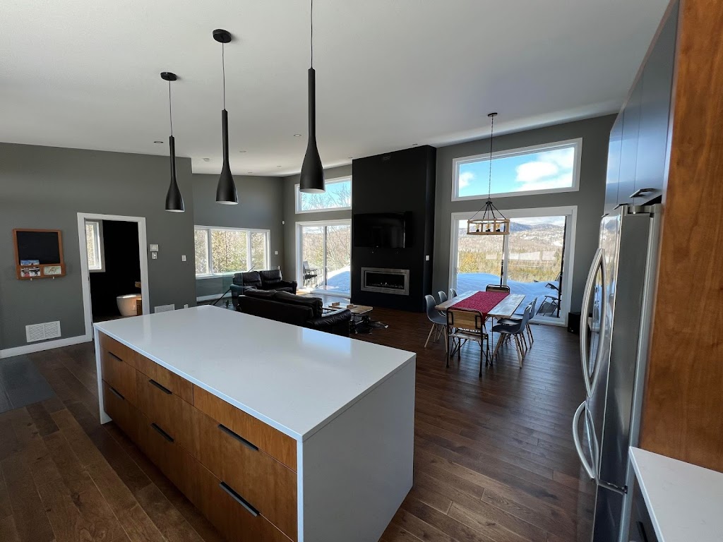 LIvresse des Sommets II | 461 Chem. du Qur du Cerf, Matawinie, QC J0K 2B0, Canada | Phone: (819) 740-6093