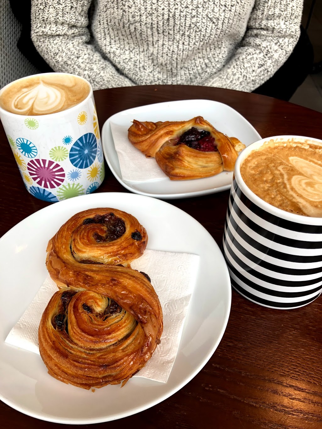 Patisserie 27 | 401 Jane St, Toronto, ON M6S 2E2, Canada | Phone: (416) 762-2103