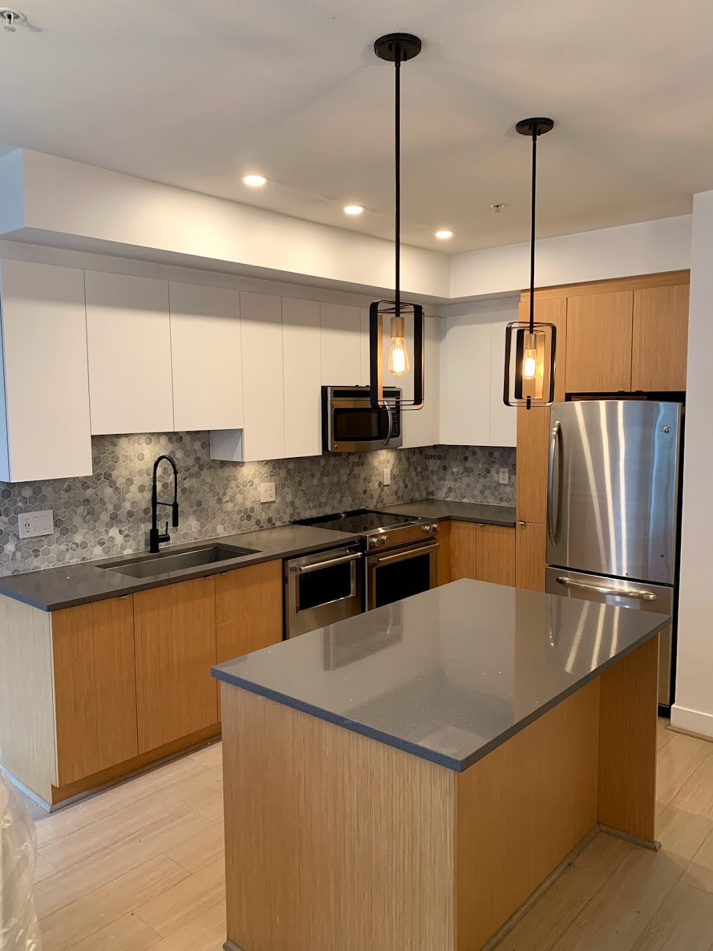 Modern Electric | 3258 Strathaven Ln, North Vancouver, BC V7H 1G2, Canada | Phone: (778) 887-8343