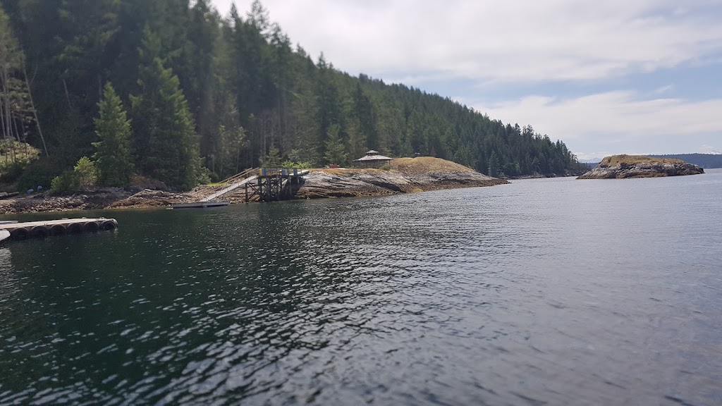 Refuge Cove Store | Refuge Cove, BC V0P 1P0, Canada | Phone: (250) 935-6659