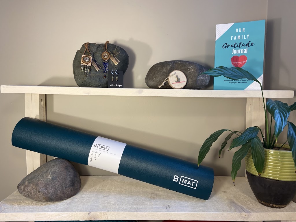 Ocean Lake Yoga | 19 Krista Ct, Collingwood, ON L9Y 4N9, Canada | Phone: (604) 209-7576