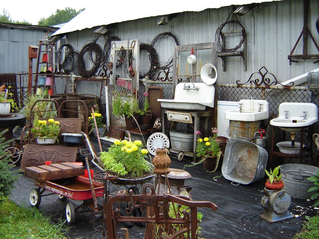 antiquites lauraine gaudet | 149 rte 261 nord, Maddington Falls, QC G0Z 1C0, Canada | Phone: (819) 740-1509