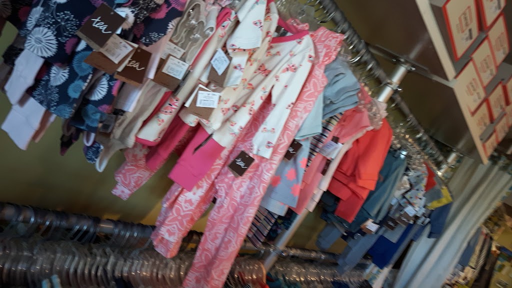 Finn & Izzy | 2259 Oak Bay Avenue, Victoria, BC V8R 1G6, Canada | Phone: (250) 592-8168