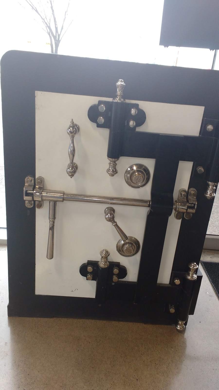 Calgary Lock & Safe | 1655 32 Ave NE, Calgary, AB T2E 7Z5, Canada | Phone: (403) 250-5698