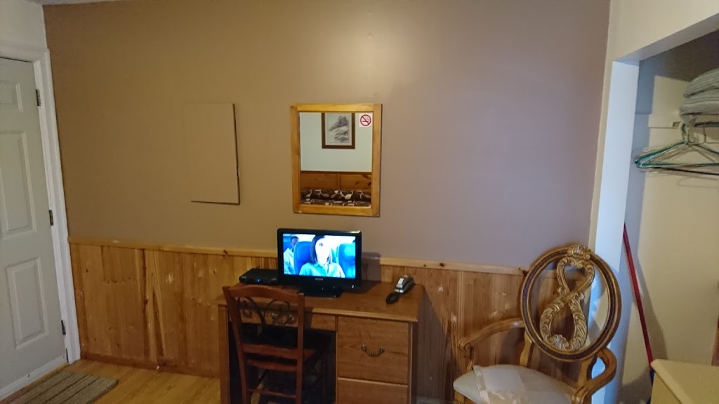 Carbonear Motel | 1 High Rd S, Carbonear, NL A1Y 1A4, Canada | Phone: (709) 596-5662