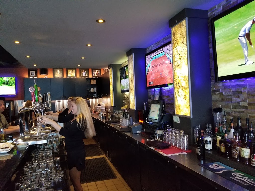 Tin Cup Sports Grill | 1540 North Service Rd W, Oakville, ON L6M 4A1, Canada | Phone: (905) 469-1441