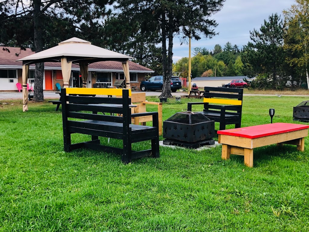Fried and Toasted | 381 Hwy 17 West Alta Vista Motel Front Lawn, McKerrow, ON P0P 1M0, Canada | Phone: (705) 936-6328